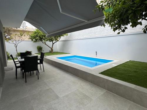 Caza pool Glyfada — Athens — photo 3