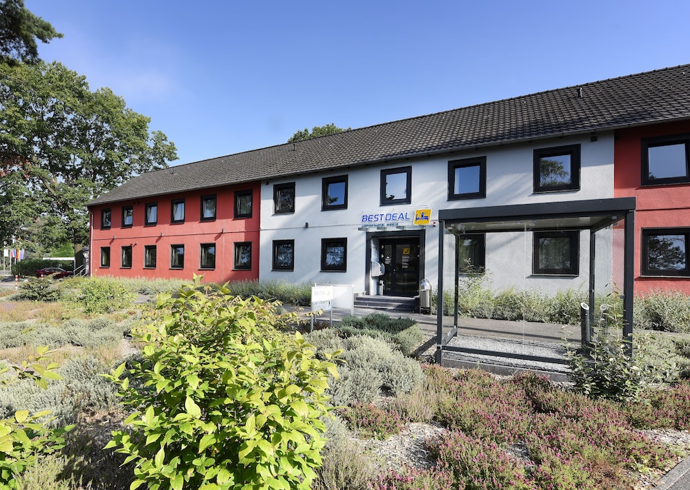 Best Deal Airporthotel Weeze — Weeze