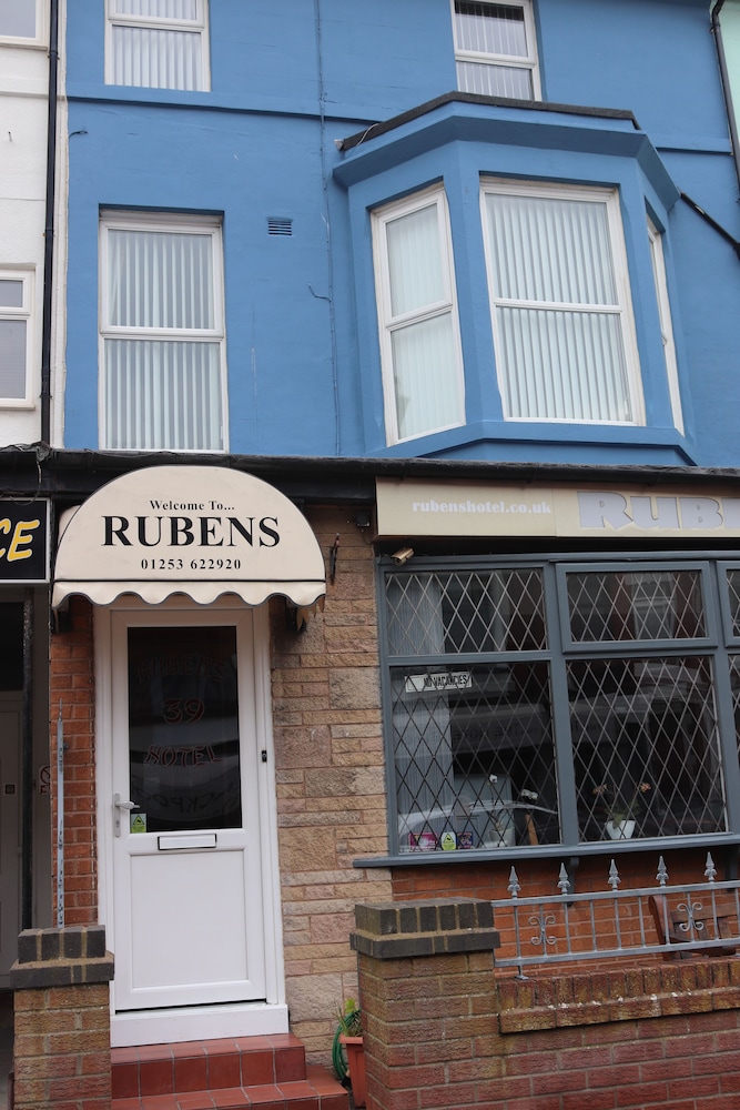 Rubens - carbon neutral hotel in Blackpool