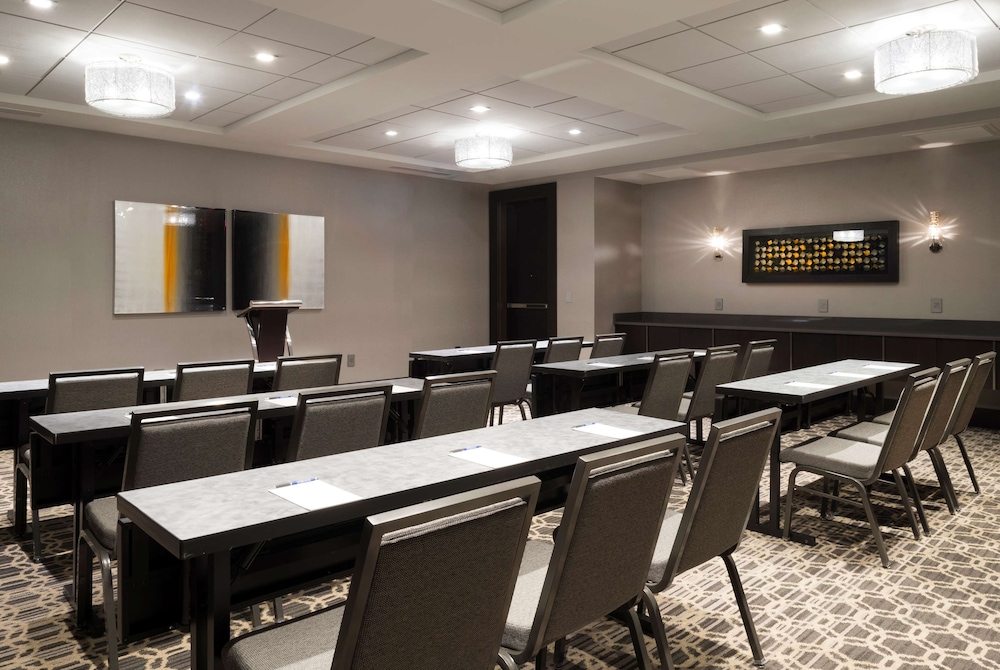 Hampton Inn & Suites Bridgewater - photo 42
