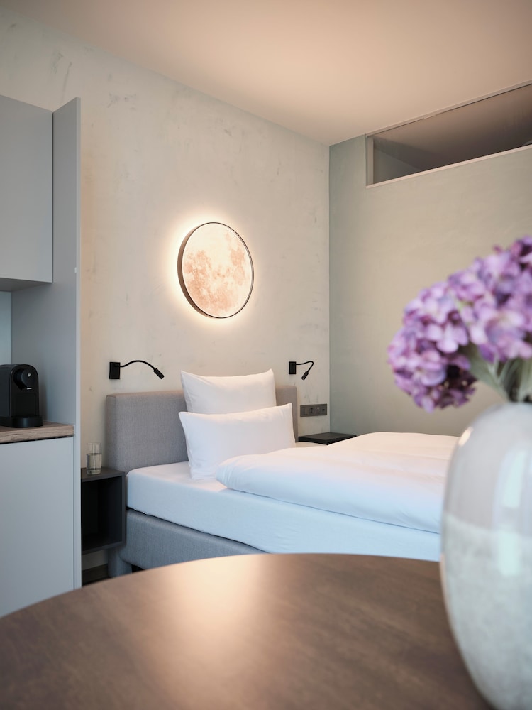 PHIL & MAX Hotel & Apartments Messe — Laatzen — photo 3