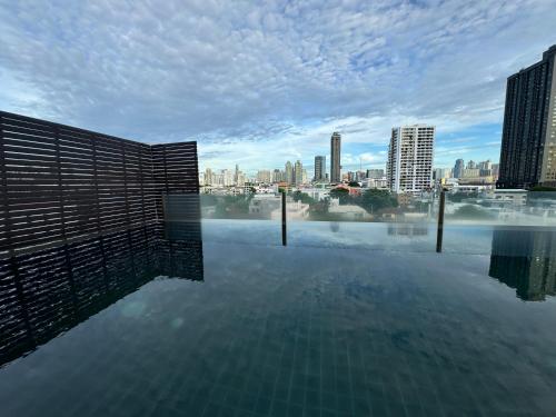W8 Condo LUXE 2 Bedroom Private floor Best Hip Central Bangkok area 5 mins from Thonglo BTS station