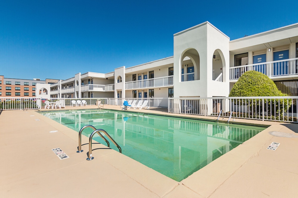Motel 6 Newnan GA - photo 28
