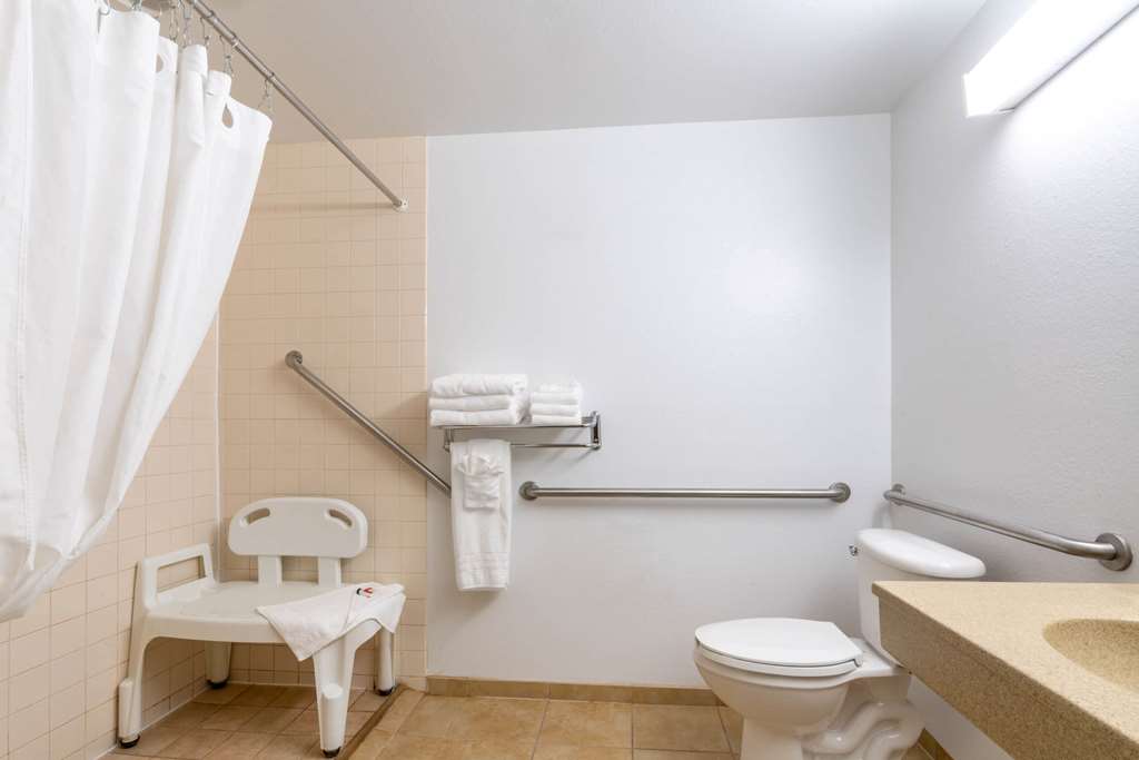 Microtel Inn & Suites by Wyndham Raton - photo 19