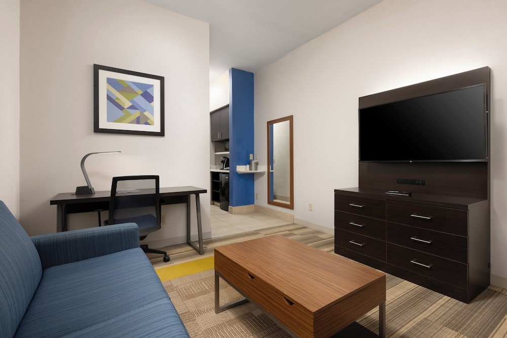 Holiday Inn Express Hotel & Suites Chattanooga Hixson by IHG - photo 26