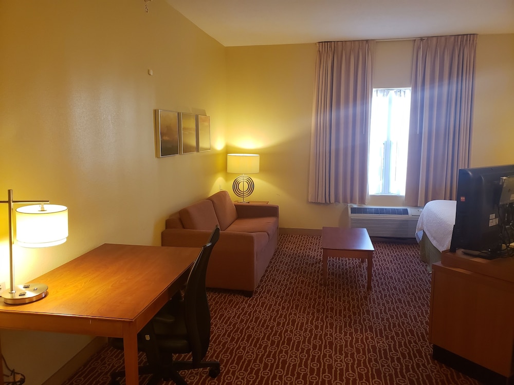 Hawthorn Extended Stay by Wyndham Cincinnati NE Mason - photo 17