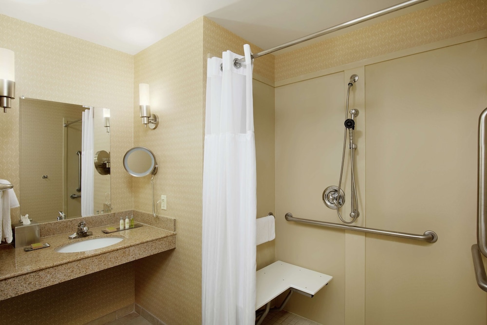 DoubleTree by Hilton Richmond Airport - photo 14