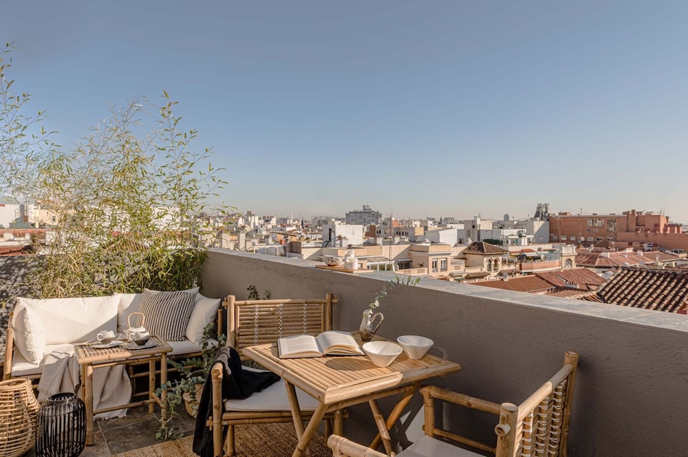 Shiomi 1 Bedroom and Terrace in Justicia hotel Goya Madrid