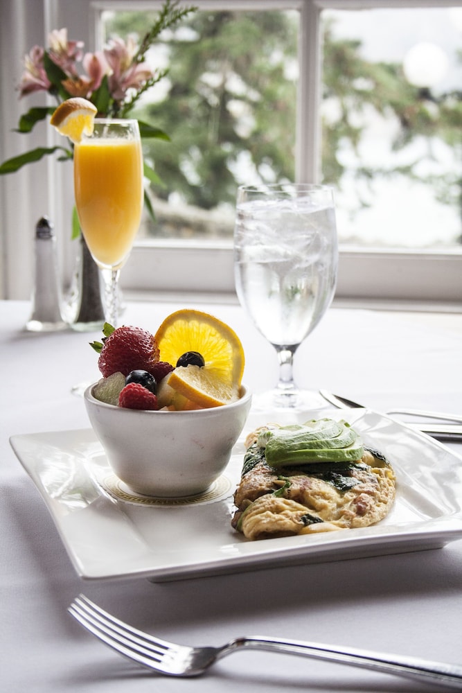 Columbia Gorge Hotel and Spa - photo 23