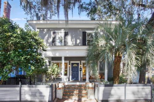 Starland Town House Walk to the Park — 4-Star Luxury Hotel in Savannah, United States