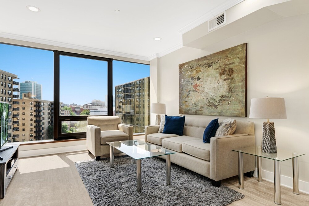 Global Luxury Suites on Prospect Street - photo 14