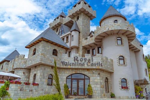 Royal Valentina Castle — 4-Star Luxury Hotel in Garmen, Bulgaria