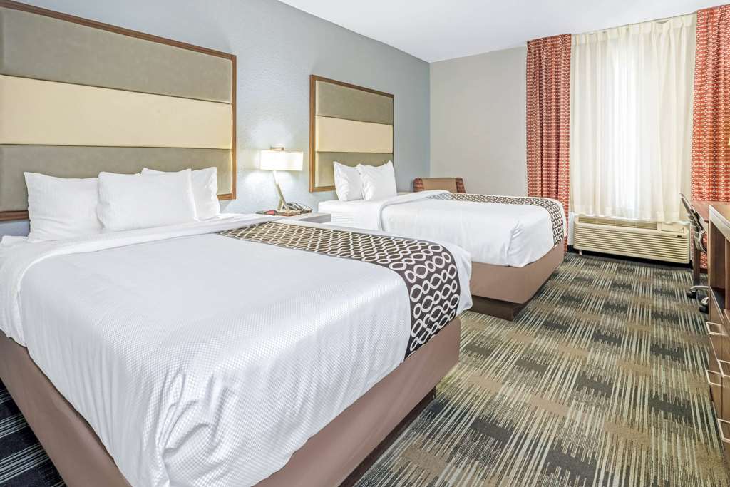 La Quinta Inn & Suites by Wyndham Guthrie - photo 25