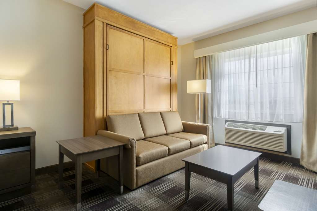 Best Western Plus The Inn at Horse Heaven - photo 13