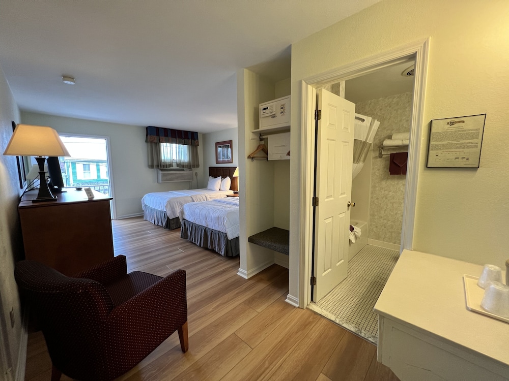 Inn at Cemetery Hill - photo 17