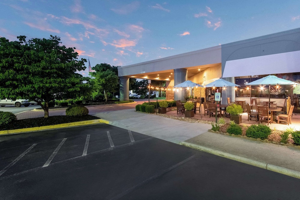 Clarion Inn Asheville Airport - photo 33