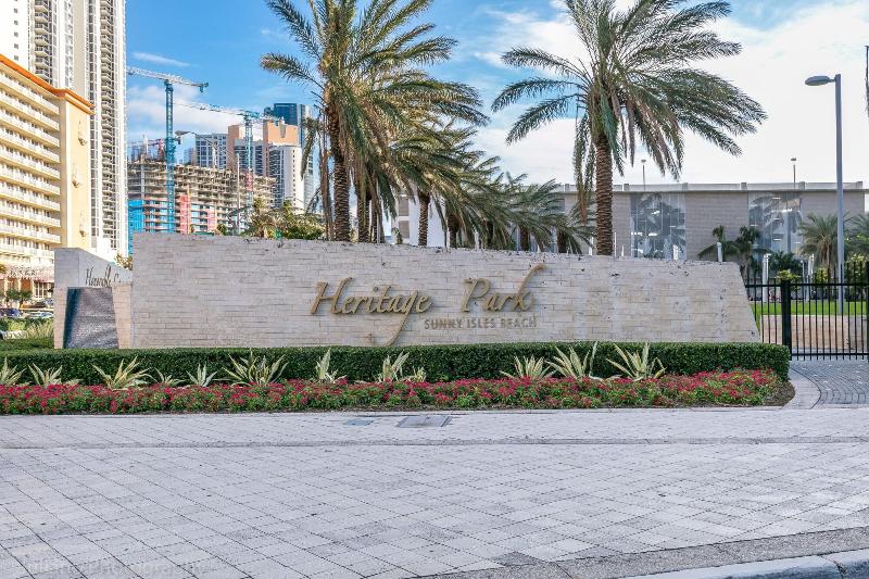 Ocean Reserve Oceanview Sunny Isles Luxury Condos — 4-Star Luxury Hotel in Sunny Isles Beach, United States