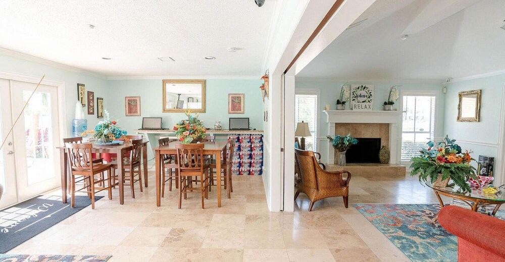 No Worries Beautiful 2 bed 2 bath at The Palms Great Location and Amenities Galore - photo 13