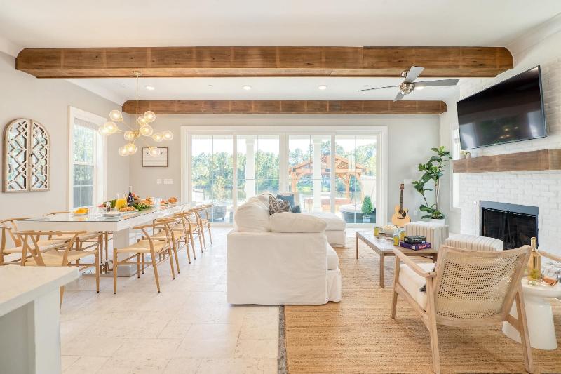 Edgewater By Avantstay Gorgeous Character Lakefron - photo 47