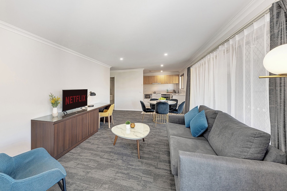 Littomore Suites Bathurst - carbon neutral hotel in Bathurst