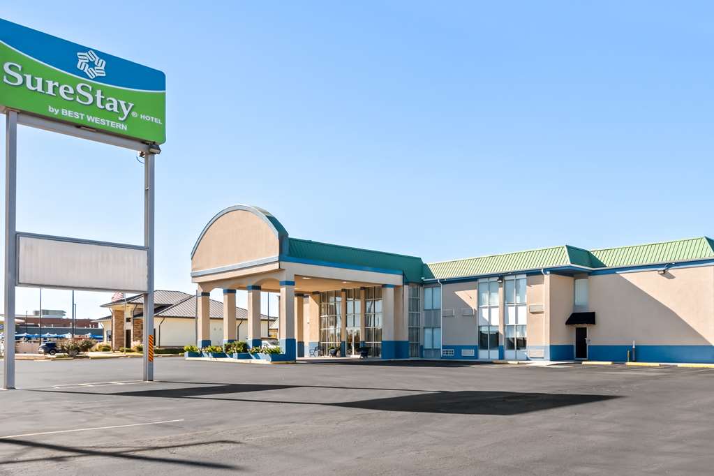 SureStay Hotel by Best Western Duncan - carbon neutral hotel in Duncan