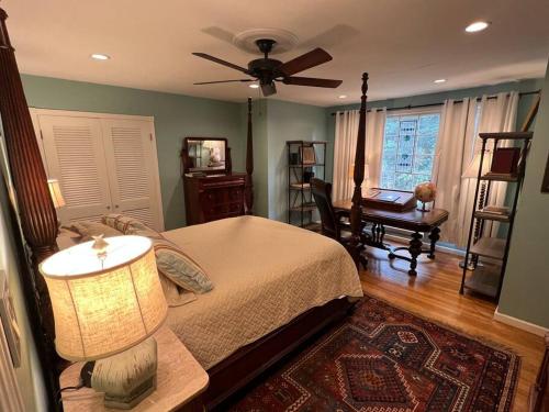 Elegant 6 Bedroom Home in Heart of Memphis — 4-Star Luxury Hotel in Memphis, United States