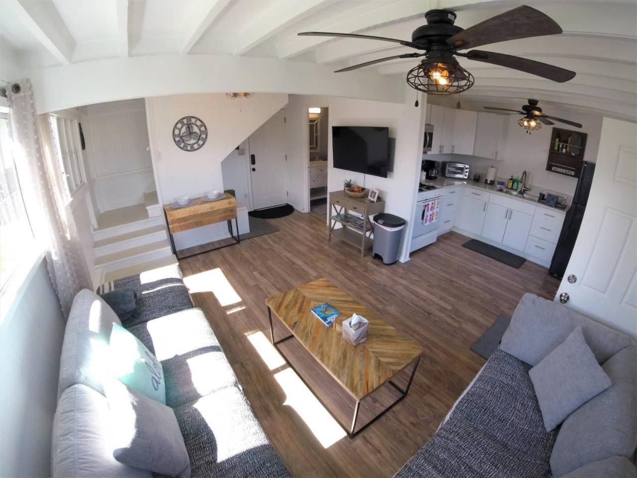 Somewhere Over the Rainbow Loft with AC Hilo — 4-Star Luxury Hotel in Hilo, United States
