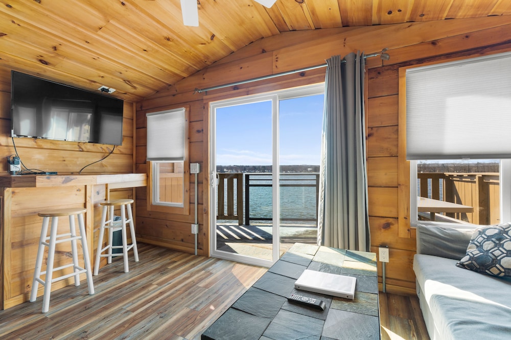 Edinboro Lake Resort Cabins - photo 34