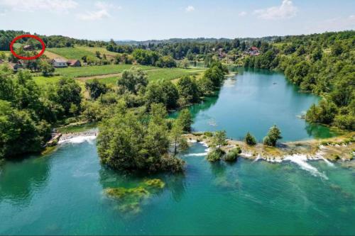 Family friendly house with a parking space Mihalic Selo Karlovac 22351 — 4-Star Luxury Hotel in Duga Resa, Croatia