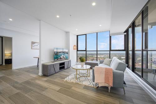 Liverpool Brand new 2 Br Apt City View Parking — 4-Star Luxury Hotel in Liverpool, Australia