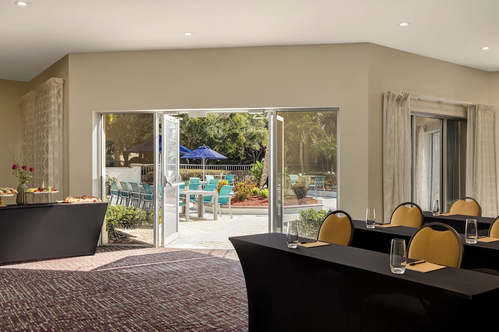 Crowne Plaza Orlando Lake Buena Vista by IHG - photo 42