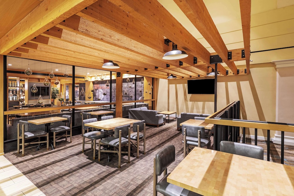 DoubleTree by Hilton Tulsa Downtown - photo 67