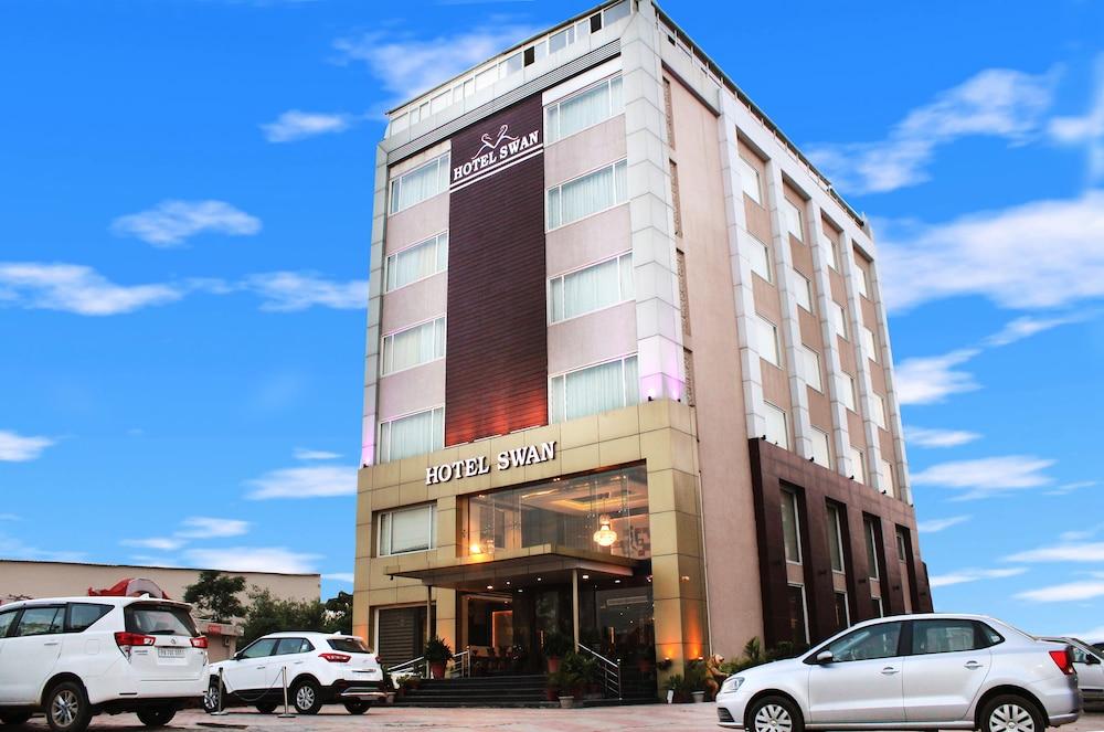FabHotel Chandigarh Airport