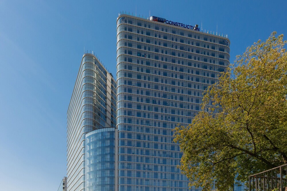 Business Apartments Kasprzaka by Noclegi Renters — 4-Star Luxury Hotel in Warsaw, Poland