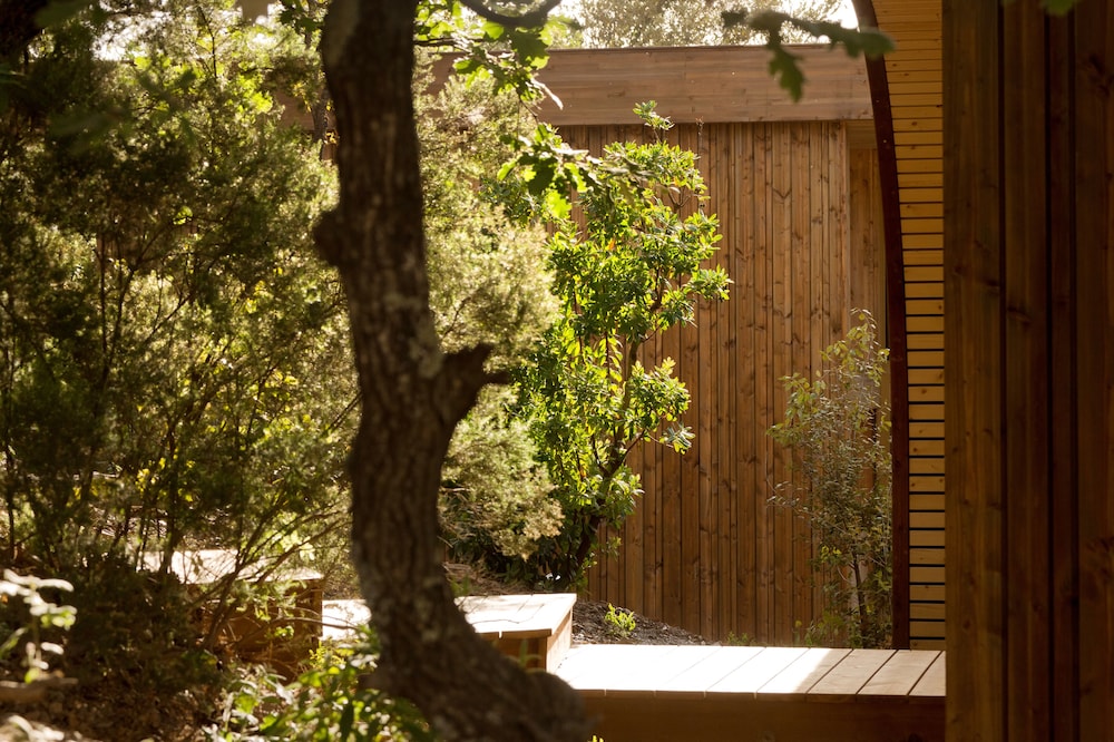 Souki Lodges & Spa