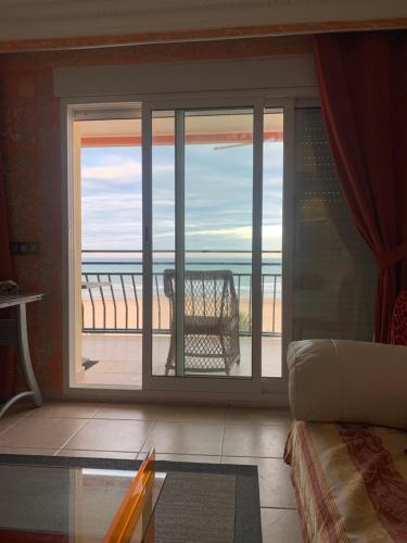 Magnificos Apartamentos Ondina en la Primera Linea de la Playa de Gandia — 4-Star Luxury Hotel in Gandia, Spain