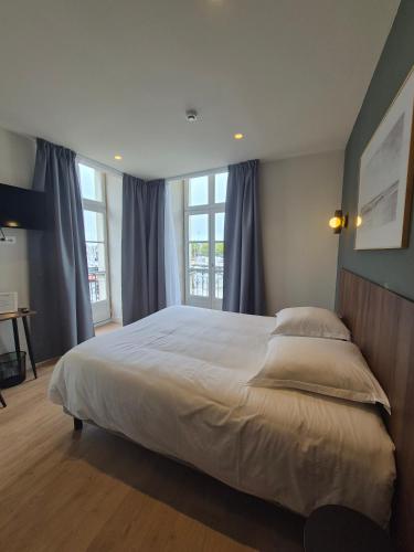 Hotel Hermine Vannes Port de Plaisance in Vannes, France