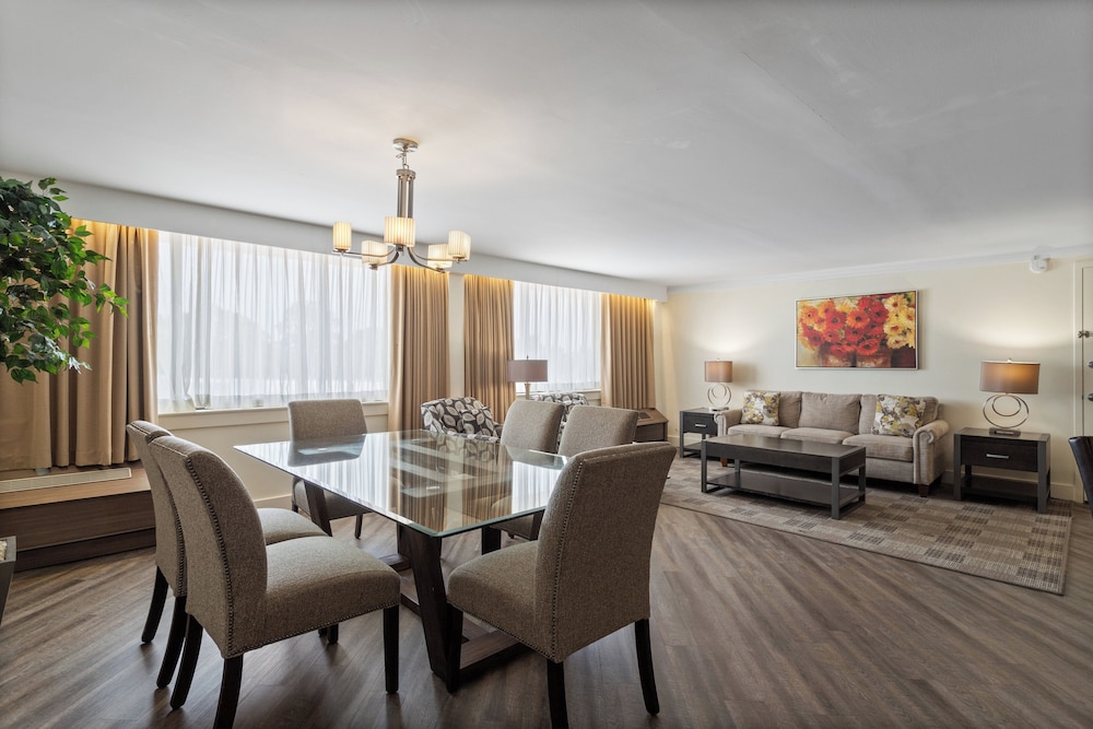 Crowne Plaza Executive Center Baton Rouge by IHG - photo 14