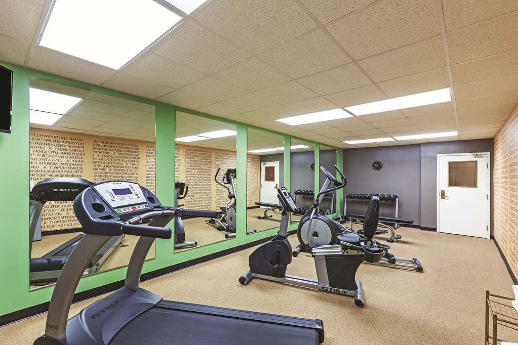 La Quinta Inn & Suites by Wyndham Granbury - photo 11