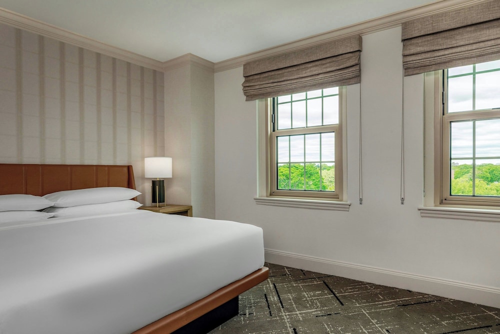 Sheraton Commander Hotel - photo 47