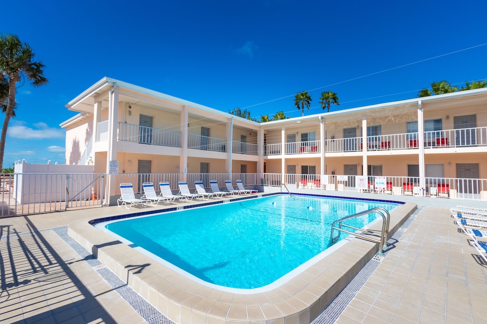 Belleair Beach Resort Motel - photo 8