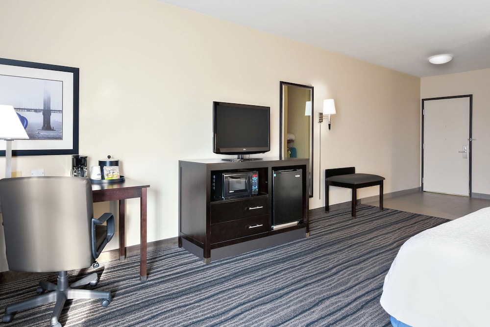 Hampton Inn & Suites Mountain View - photo 6