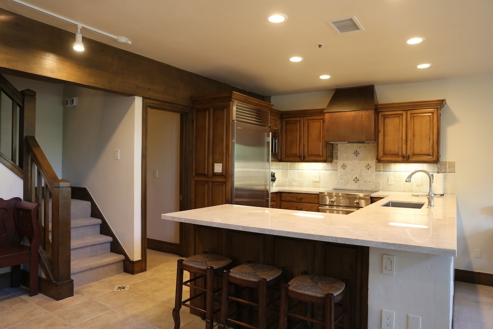 Viking Two Bedroom Loft 2 Apartment Hotel by RedAwning - photo 5
