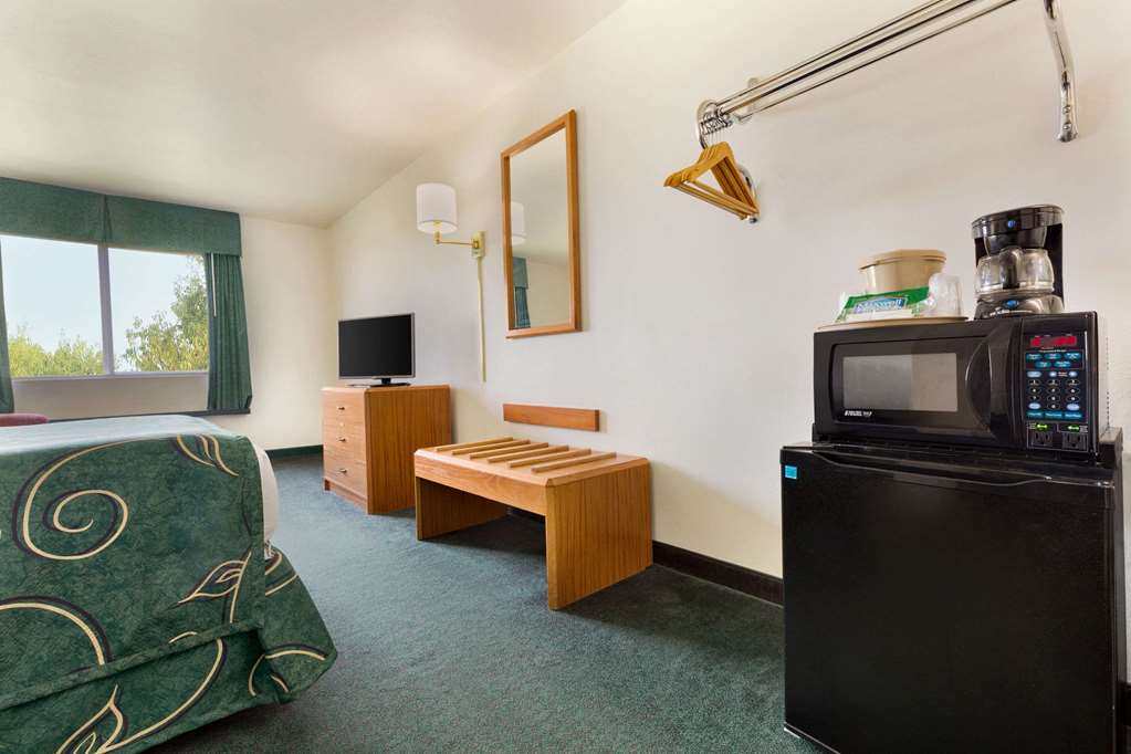 Travelodge by Wyndham Sharon Springs - photo 7