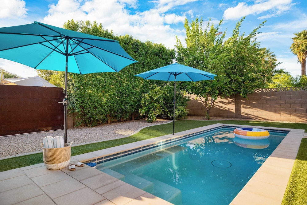 Sundrenched by Avantstay Pool Mins to Old Town - photo 32
