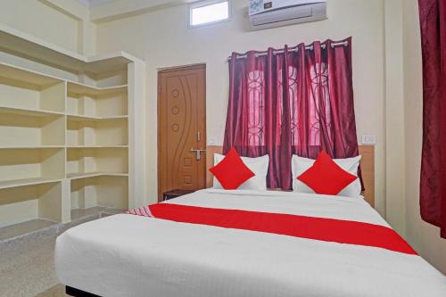 Hotel O RBS Square Langer Houz — 4-Star Luxury Hotel in Hyderabad, India