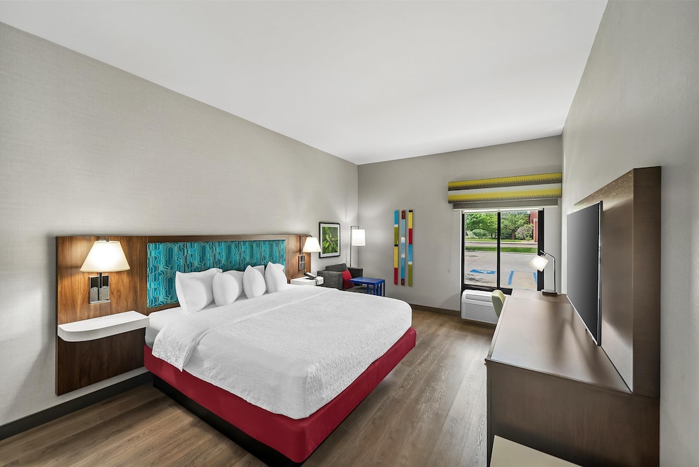 Hampton Inn North Platte - photo 7