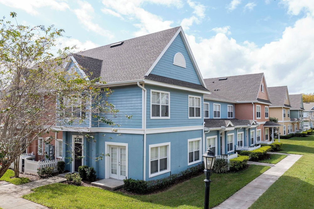 Stunning 3Bd Close to Disney @ Venetian Bay 105 - featured photo