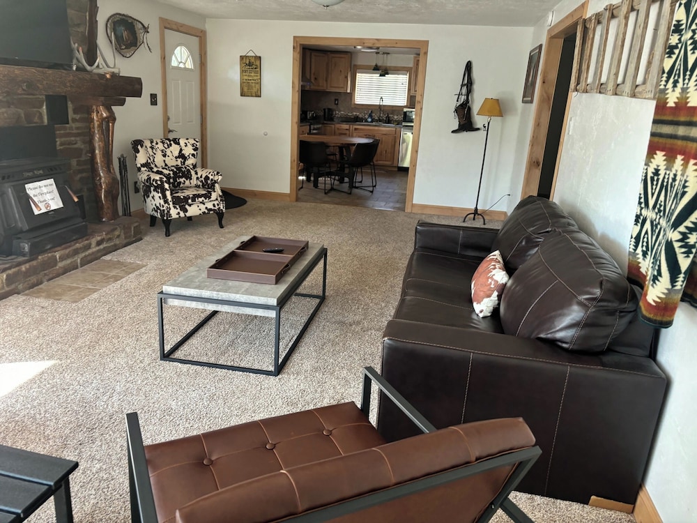 Chinook Winds Motel - photo 97