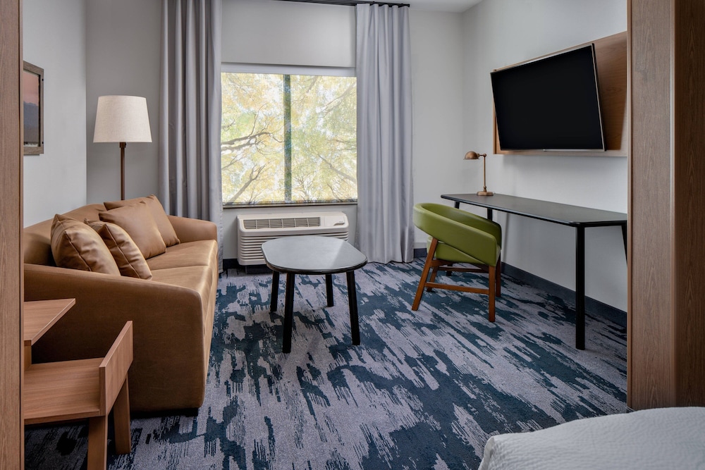 Fairfield Inn & Suites by Marriott Lake Geneva - photo 11